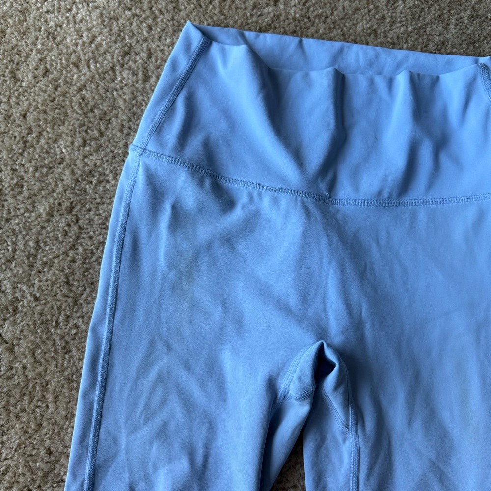 Gorgeous blue high waisted, smoothing leggings with booty lift